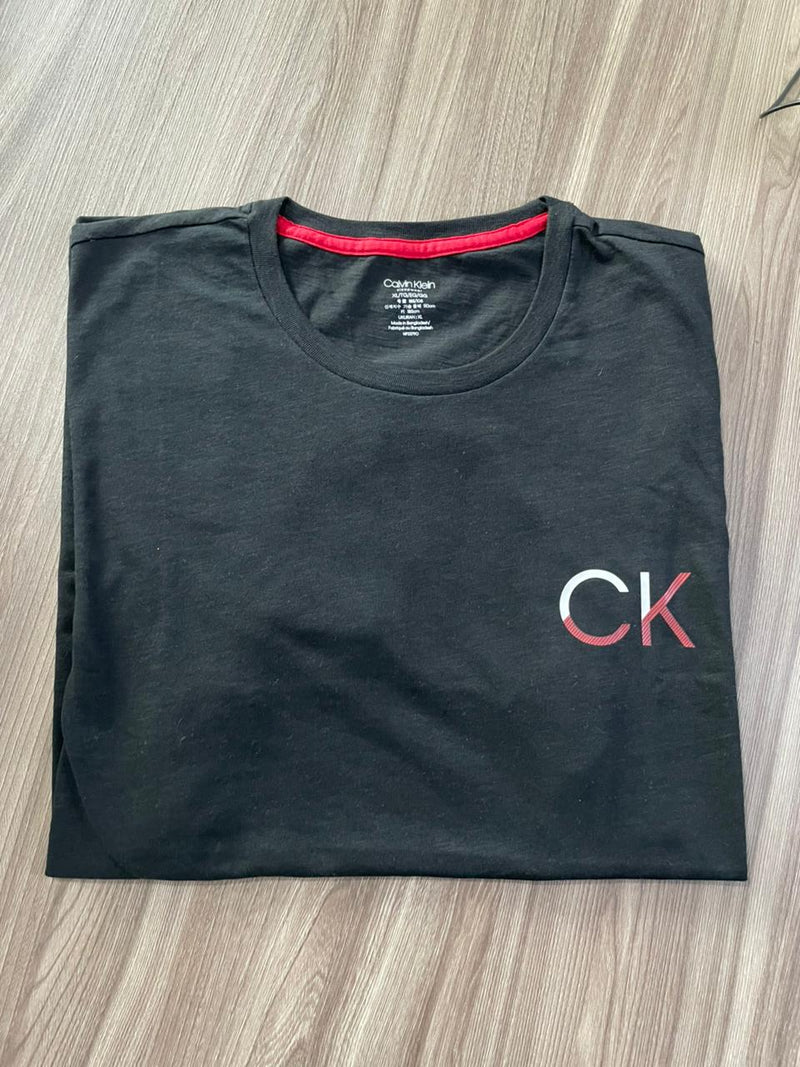 Camiseta Masculina - Preta - Calvin Klein - Tamanho GG